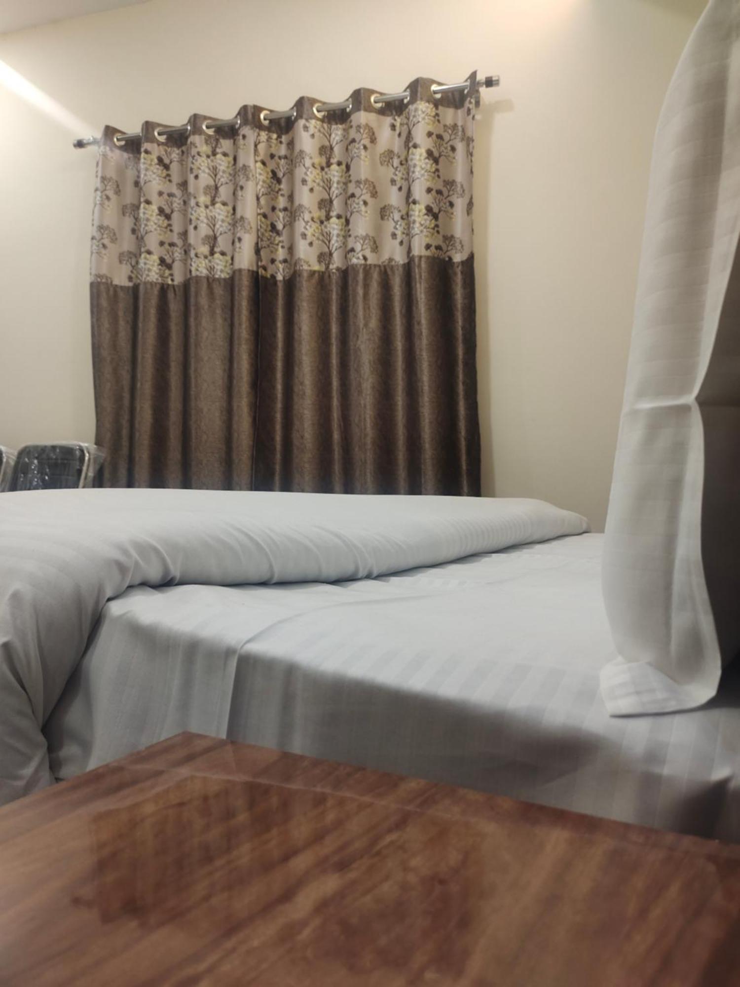 Hotel G-3 Jalandhar Esterno foto